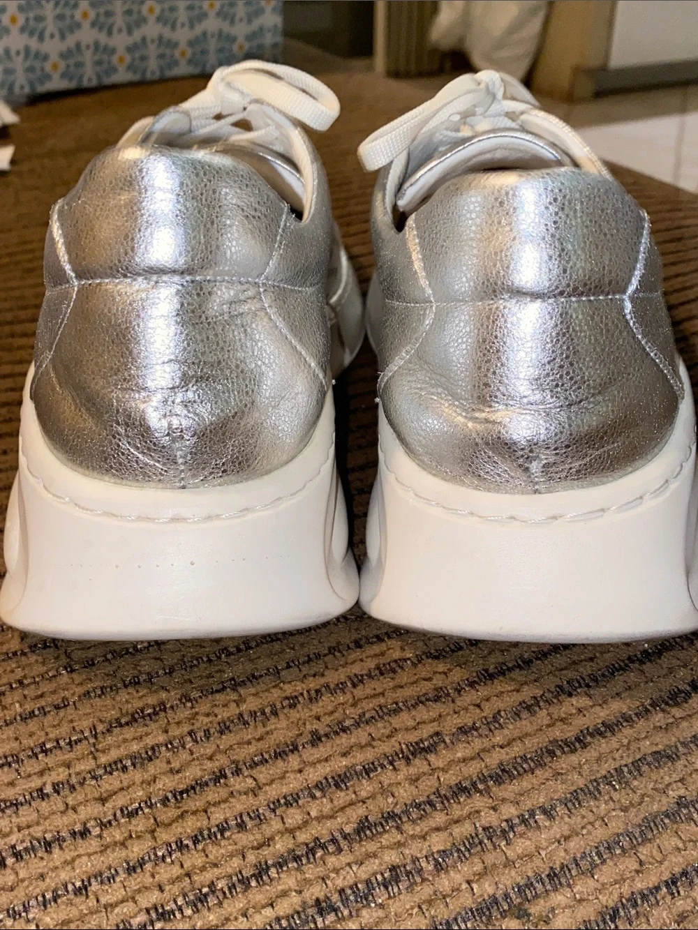 MrCalvano EUC Laguna Beach Silver Leather Comfort Shoes